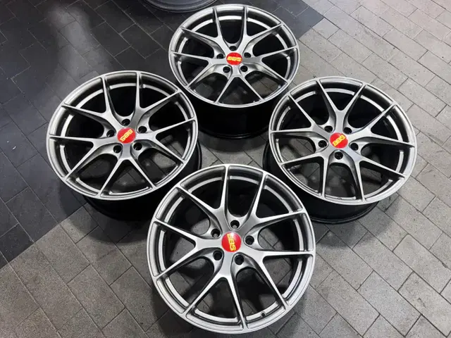 18인치 BBS CIR.st 하이퍼블랙 휠