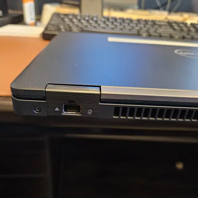 DELL 래티튜드 Latitude 5590 노트북 팝니다.