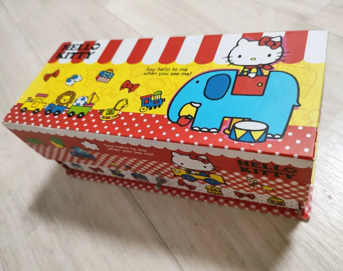 Classic Hello Kitty Jibham Pencil Case 2011 key