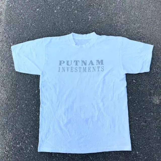 Old PUTNAM tee