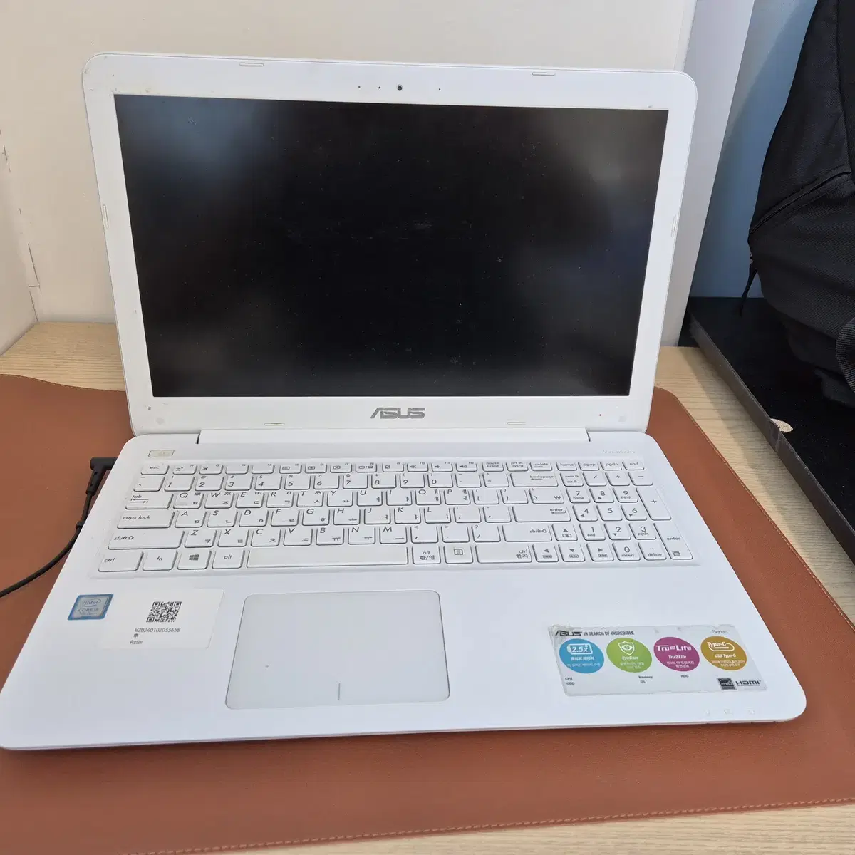 M. ASUS A556UA 노트북 판매합니다.