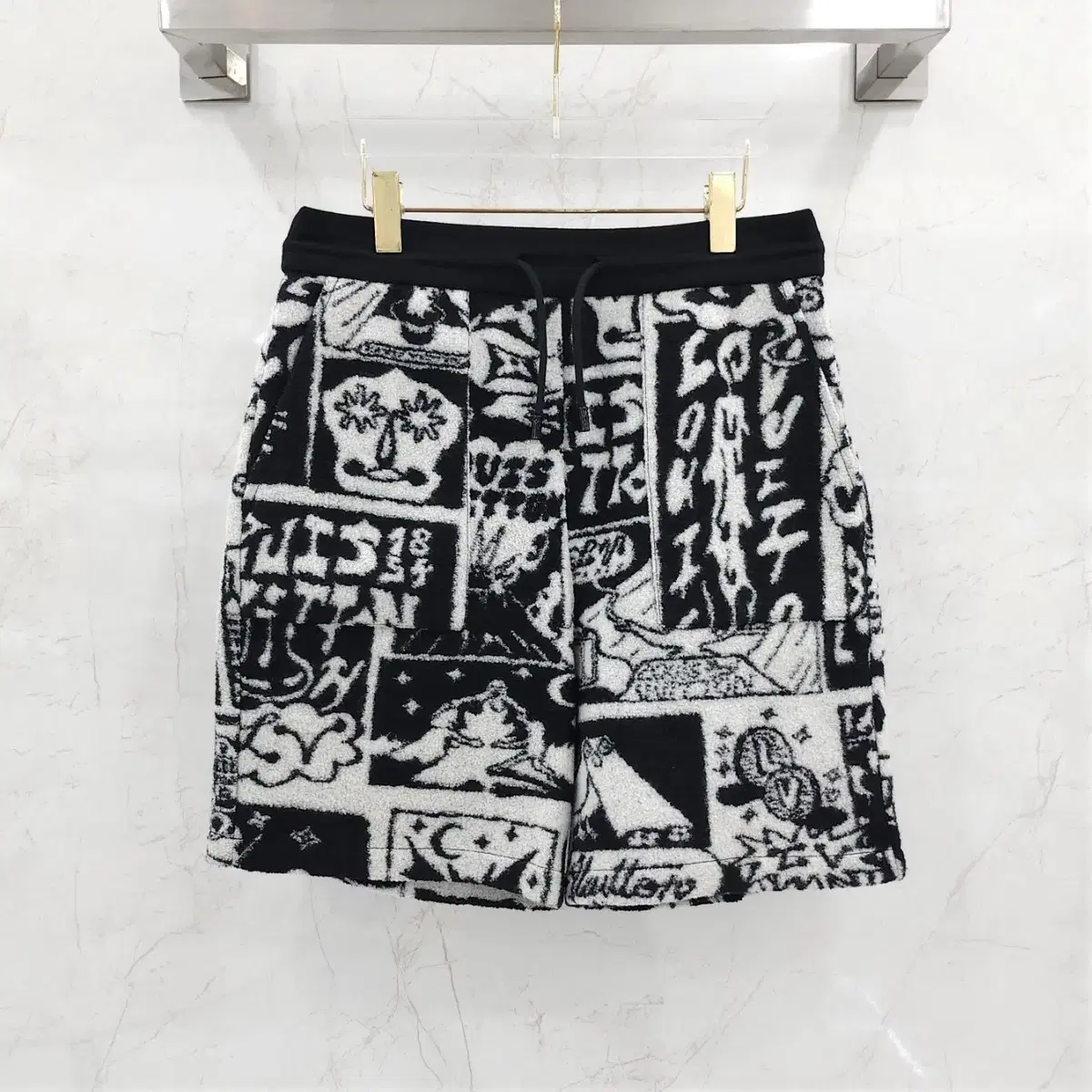 L / Louis Vuitton LV Comics Fleece Shorts