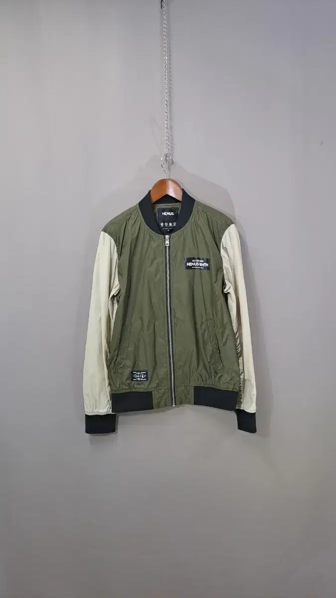 HENUS BRHTN Zip-up windbreaker