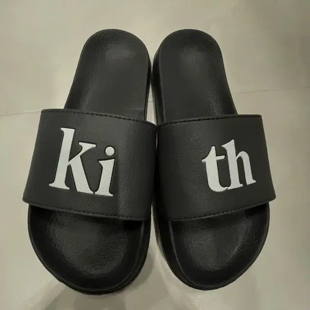 [42 265-270] Kith 키쓰 슬리퍼