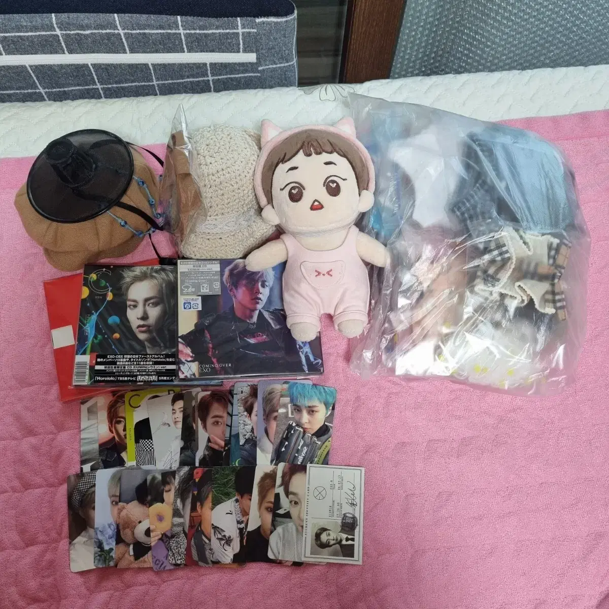 Sell Exo doll xiumin Photocard album bulk 