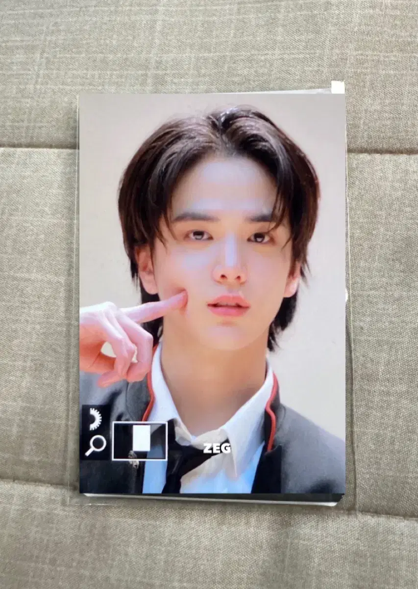 The Boyz younghoon sign polaroid polaroid Youngtong video calls wts 