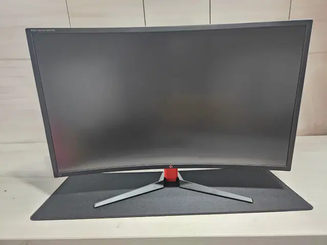 래안텍 32인치 144Hz 커브드 게이밍 모니터