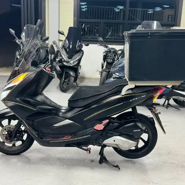 20년식 혼다 PCX125 47@@@KM 깔끔한 차량 판매합니다.