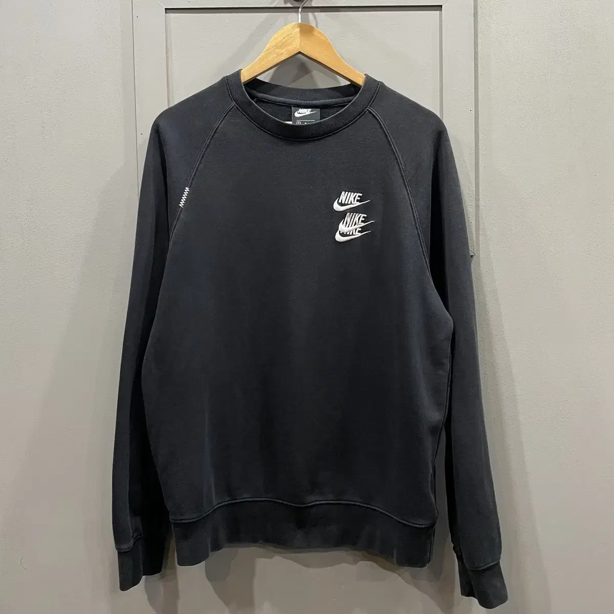 (M) Nike City Embroidered T-Shirt