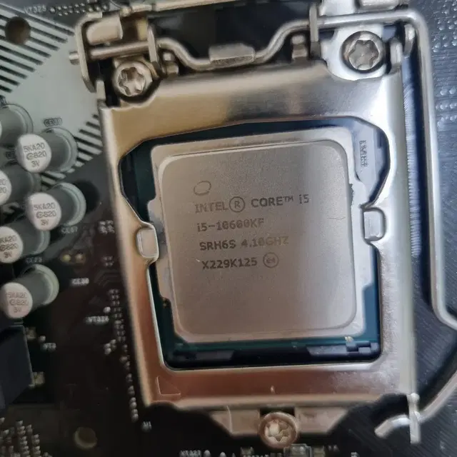 i5 10600kf cpu,  아즈락 b460m pro4 메인보드 셋트