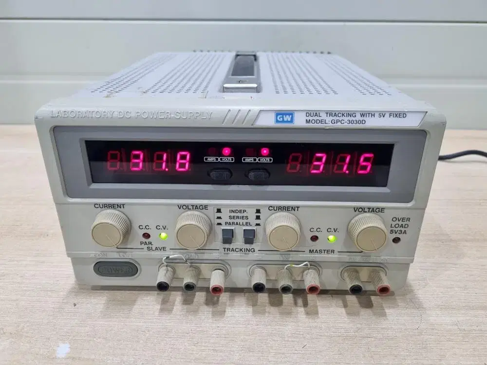 GW Dual Tracking GPC-3030D 파워서플라이 5V