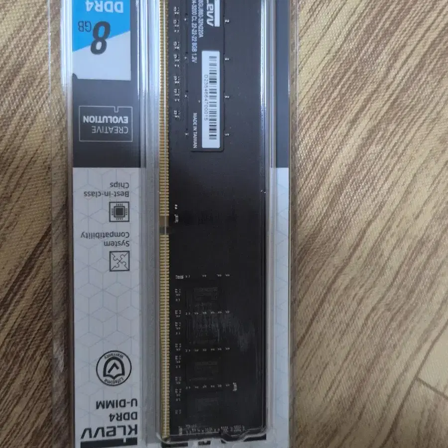 데스크탑 메모리 클레브 DDR4 3200 8GB