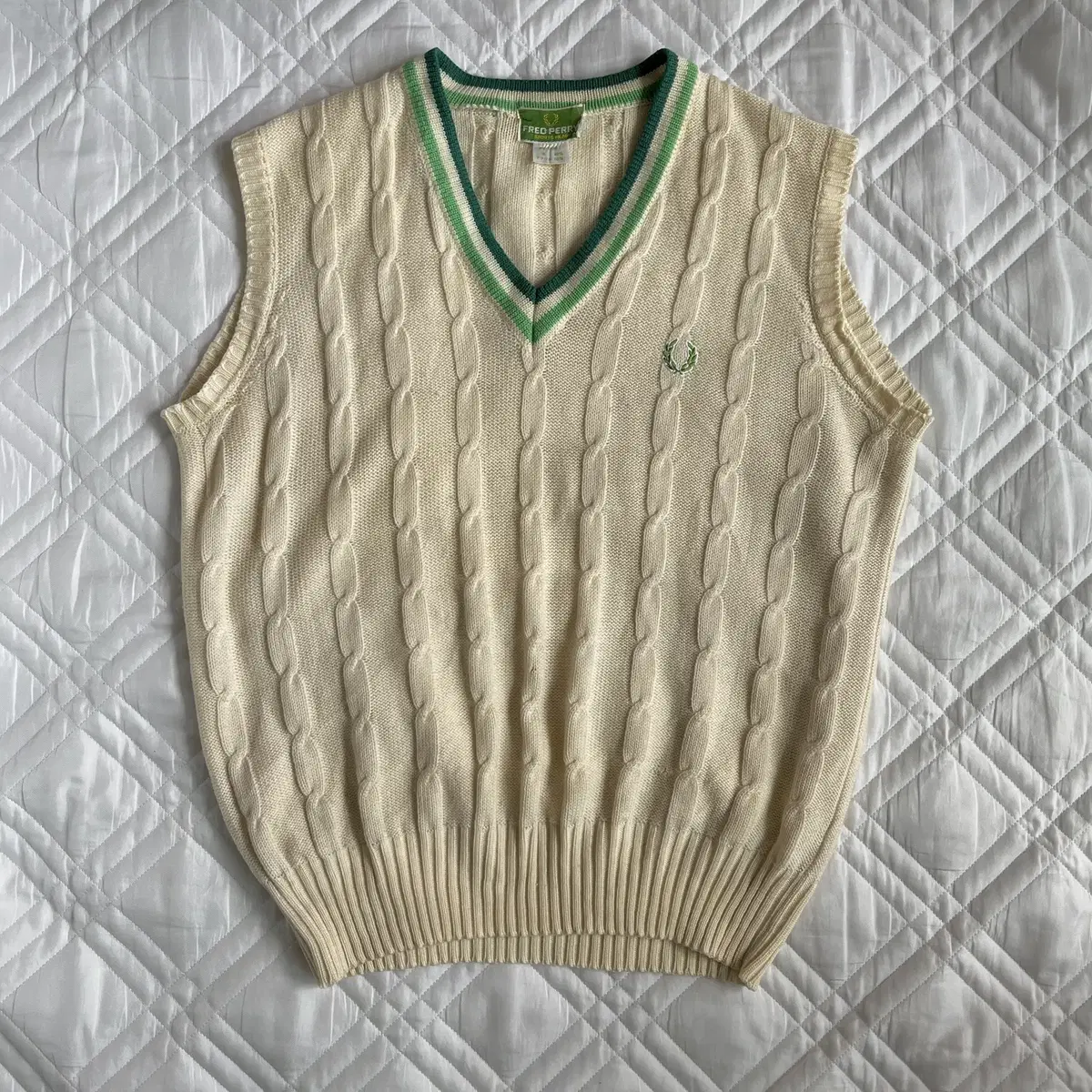 FRED PERRY 90's cable knit vest