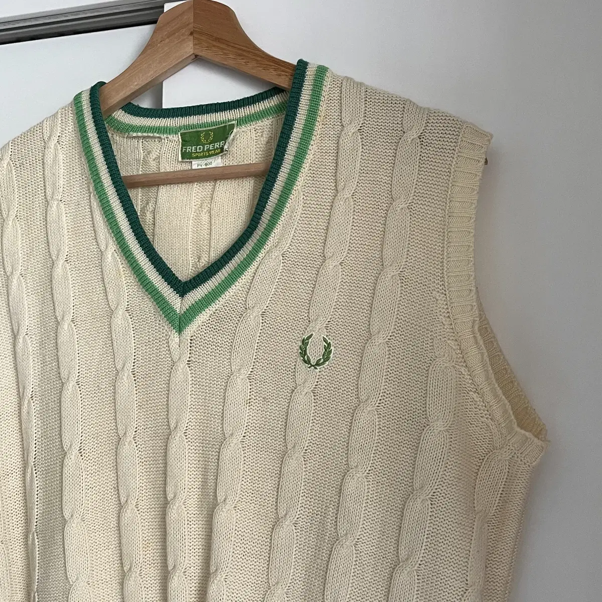 FRED PERRY 90's cable knit vest