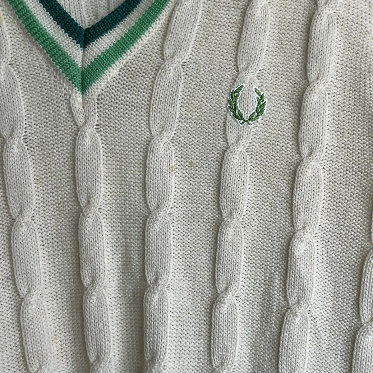 FRED PERRY 90's cable knit vest