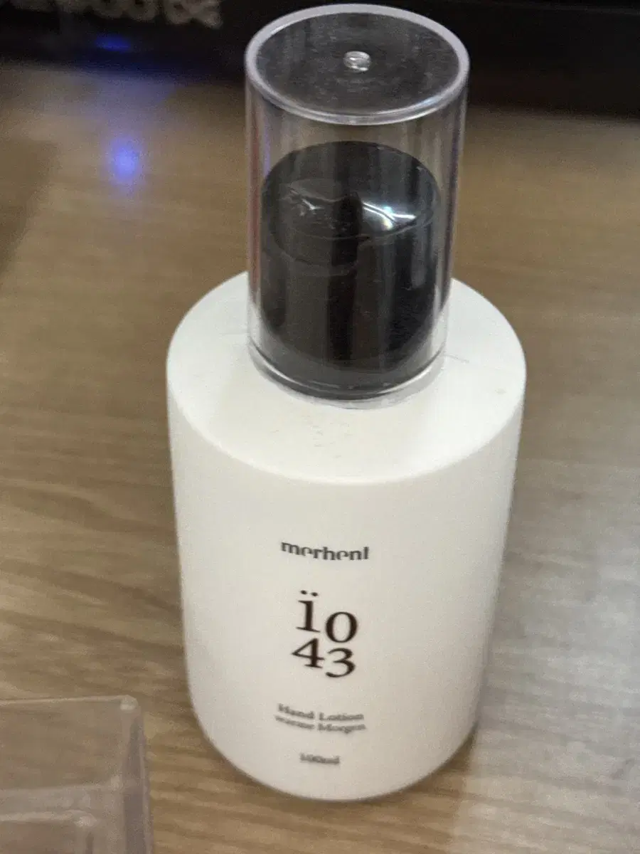 메르헨트 퍼퓸 핸드크림 바먼모겐향 100ml