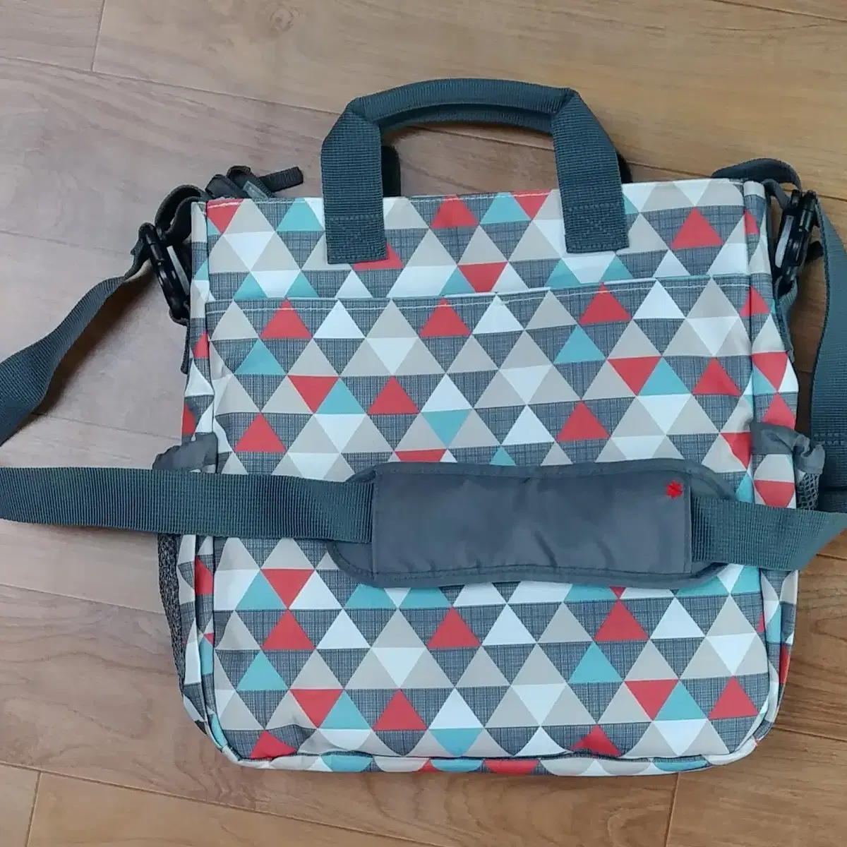 skiphop diaper bag triangle