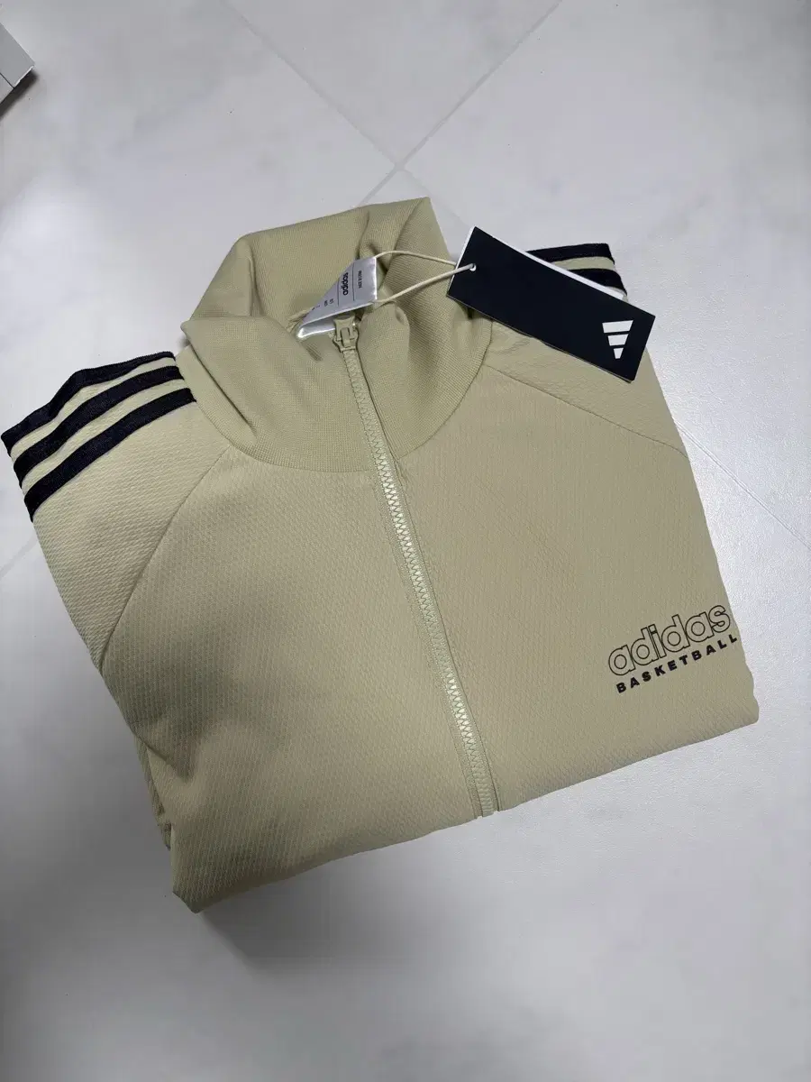 Adidas Sand Beige Jersey L (last price reduced)