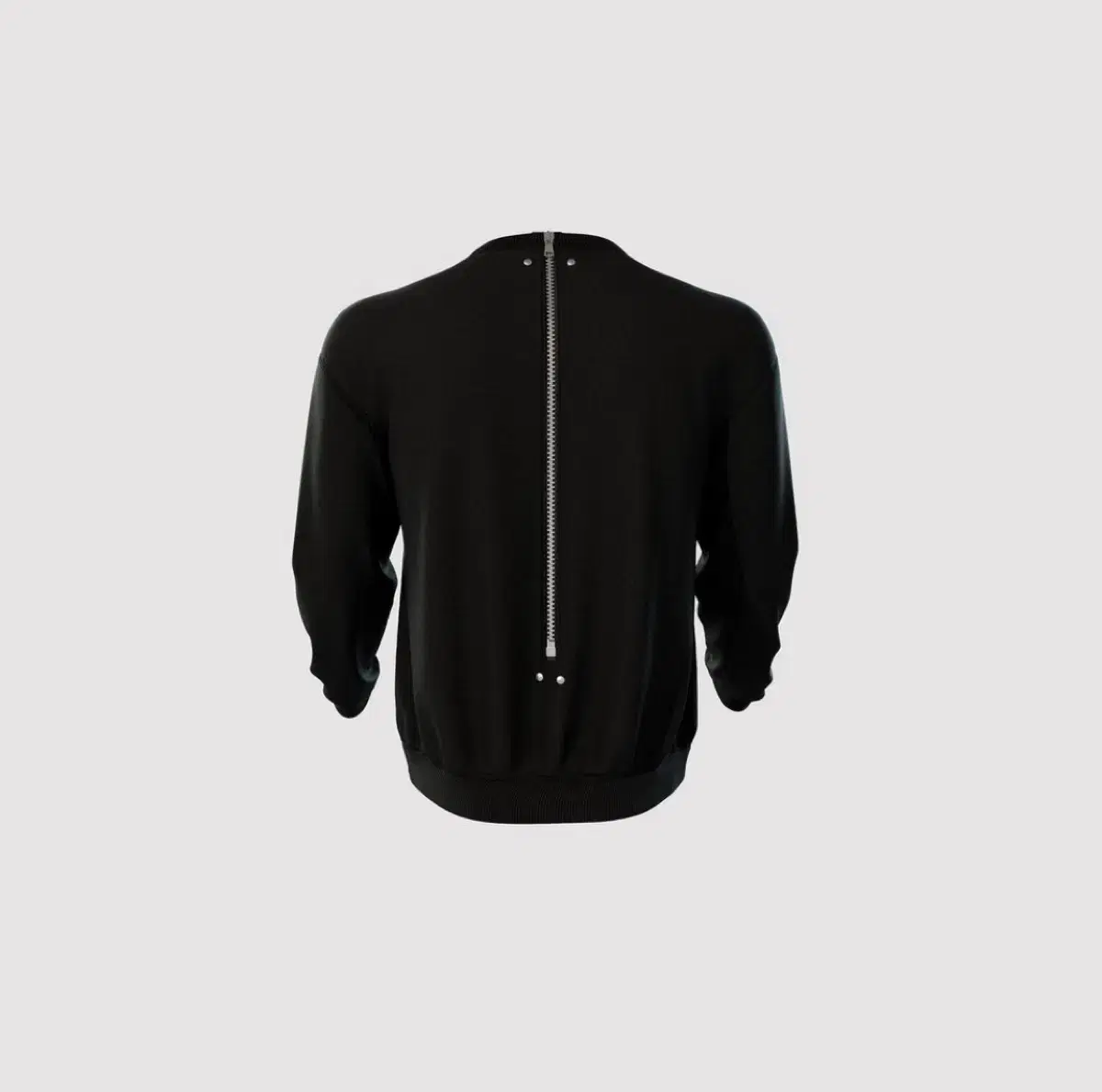 [판매]언타이틀드 아이딜 Back zip sweatshirt