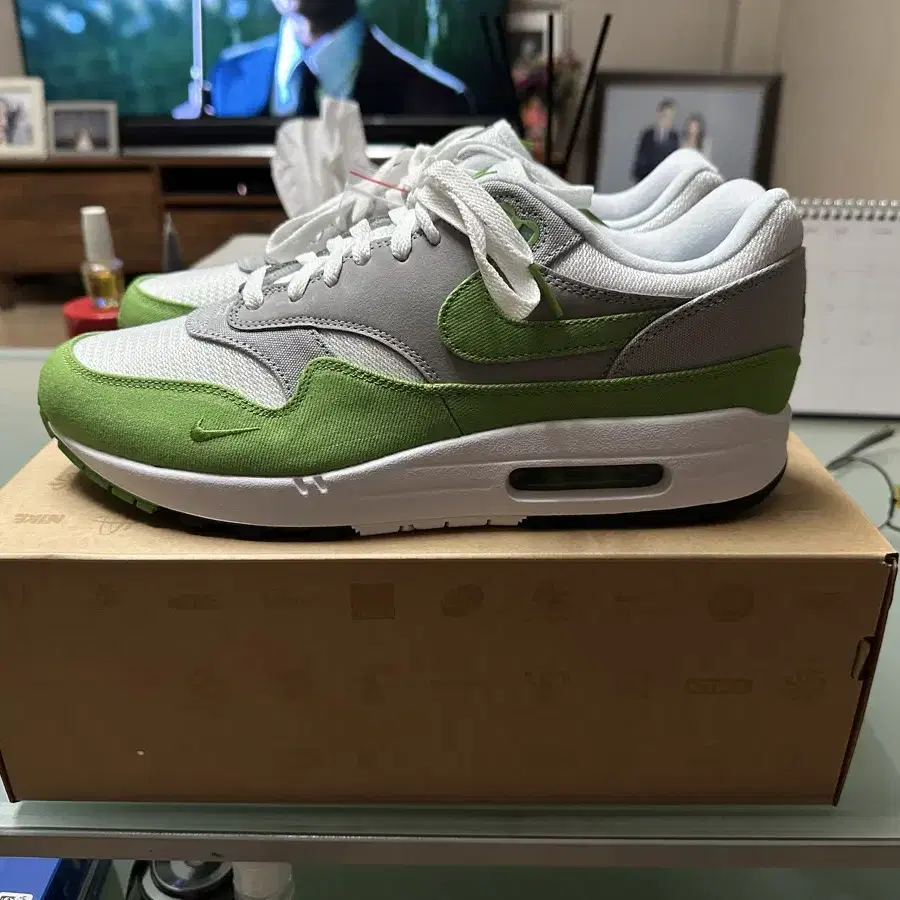 Patta 20th x Nike Max 1 Chlorophyll us11