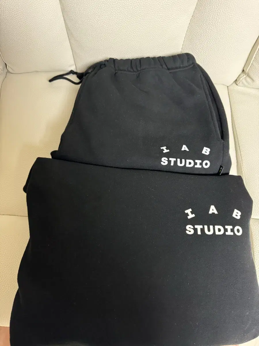 iAppStudio Fundamental Black Hooded Setup Price Down