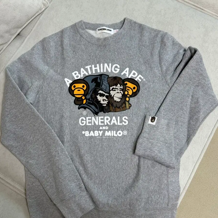 A BATHING APE Baby Milo GENERALS 맨투맨