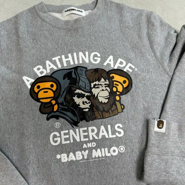 A BATHING APE Baby Milo GENERALS 맨투맨