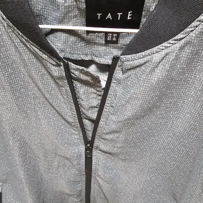 Tate 바람막이 100