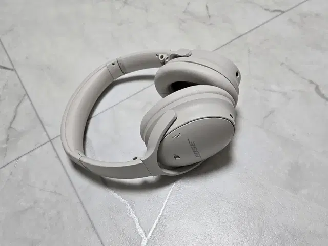 bose qc45 화이트