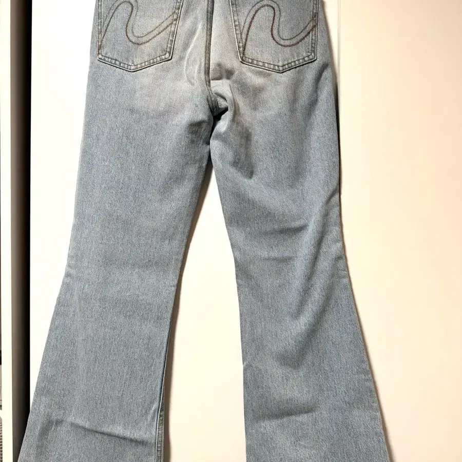 ERL DISTRESSED DENIM PANTS (LIGHT BLUE)