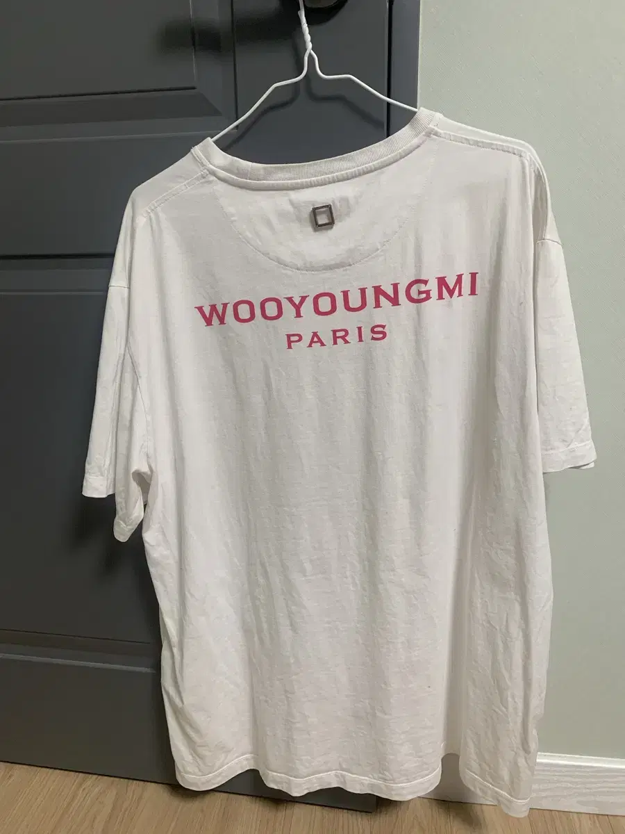 Wooyoungmi Pink Back Logo Short Sleeve White(50)