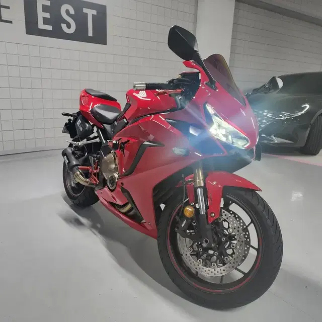 가격인하.20년식 cbr650r 익실풀배기 구변완료.