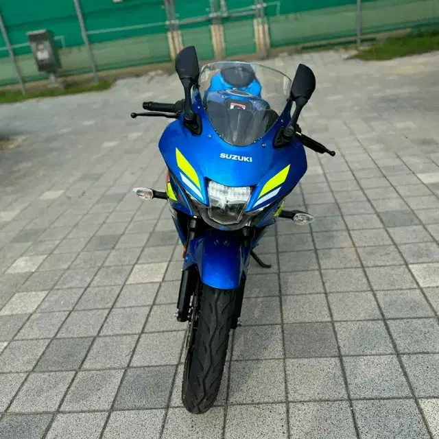 스즈키 gsx-r125 21년형 신차급 판매합니다