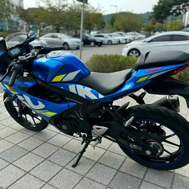 스즈키 gsx-r125 21년형 신차급 판매합니다