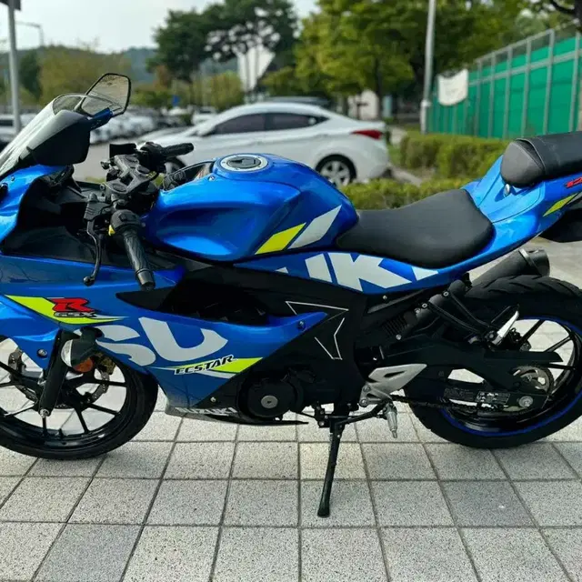 스즈키 gsx-r125 21년형 신차급 판매합니다