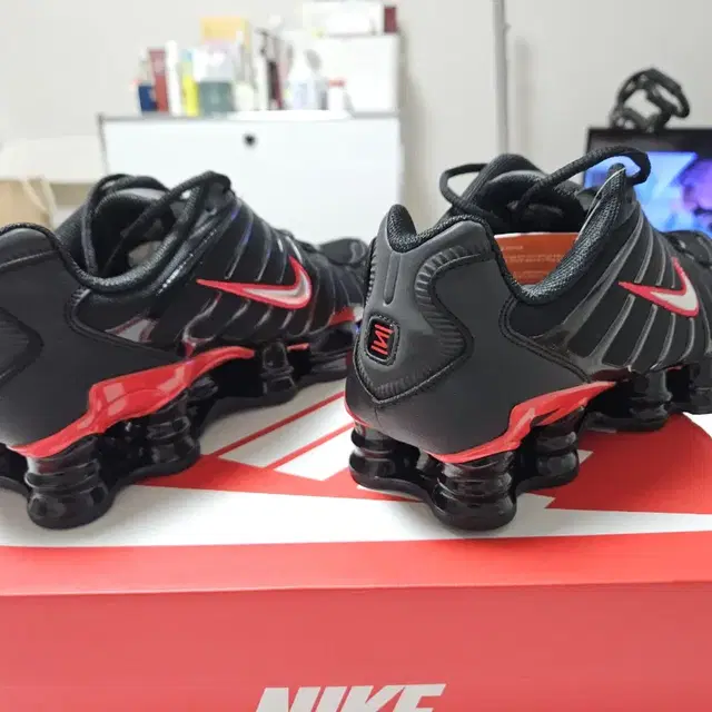 Nike Shox TL Black University Red, 275mm