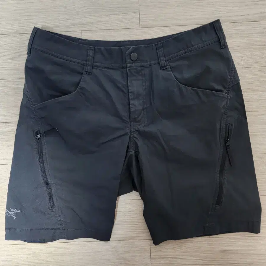 아크테릭스 STOWE Short 9.5" Black  32인치 (SS19