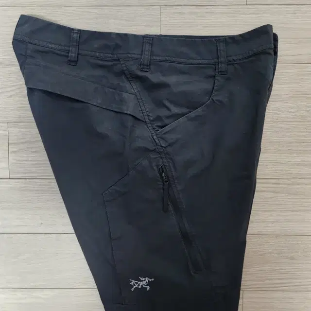 아크테릭스 STOWE Short 9.5" Black  32인치 (SS19