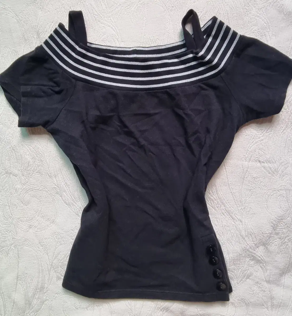 Vintage Y2K Geeky Button Off Shoulder