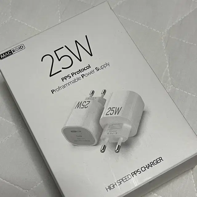 25W 초고속 충전기 USB-C 포트