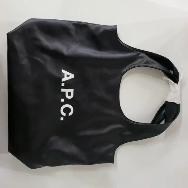 A.P.C. 토트백 팝니다