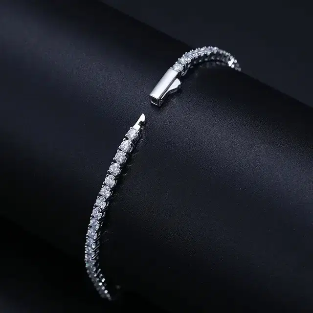 모아사나이트 아이스 테니스 팔찌 2.5mm 18K 옐로우 골드