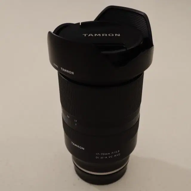 탐론 17-70mm F2.8 Di III-A VC RXD(소니E마운트)