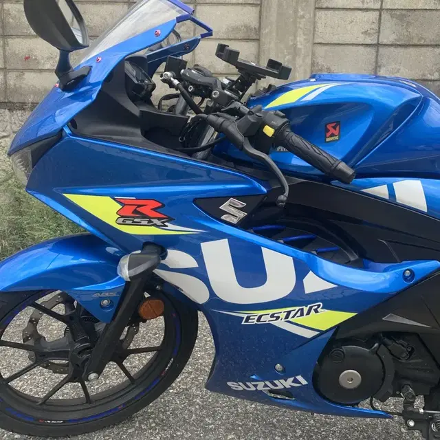 부산 스즈키 gsx-r125 (12000km)