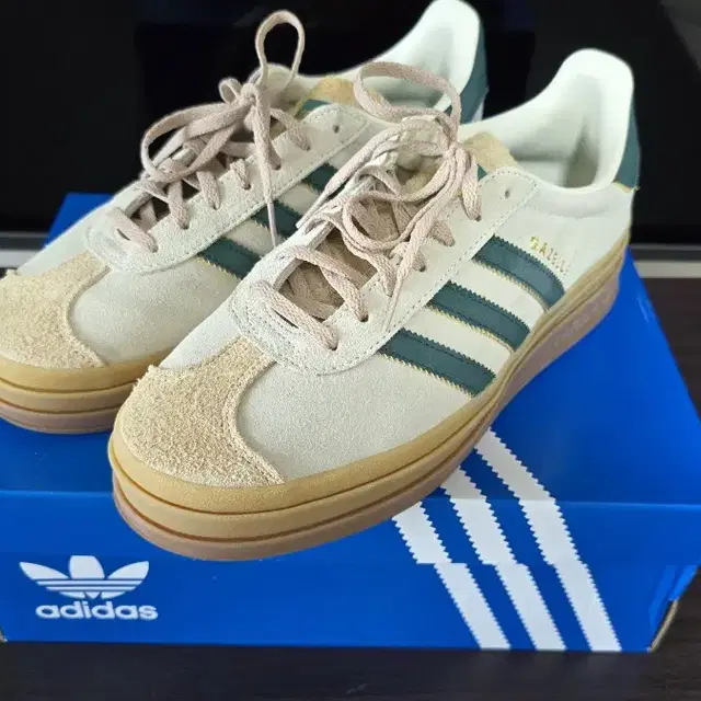 아디다스 가젤볼드 GAZELLE BOLD W 275사이즈