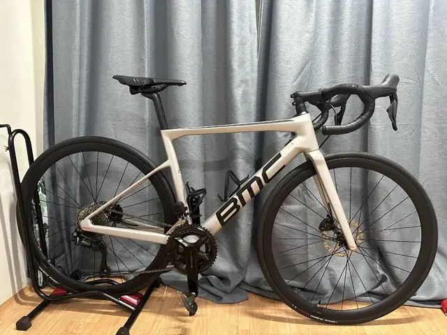 BMC SLR 105전동& 카본휠셋 업글 컨디션 최상 105 클릿페달