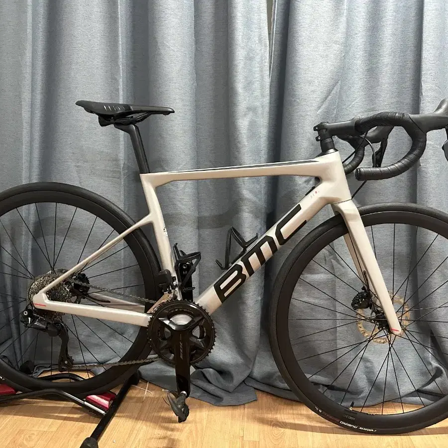 BMC SLR 105전동& 카본휠셋 업글 컨디션 최상 105 클릿 급처