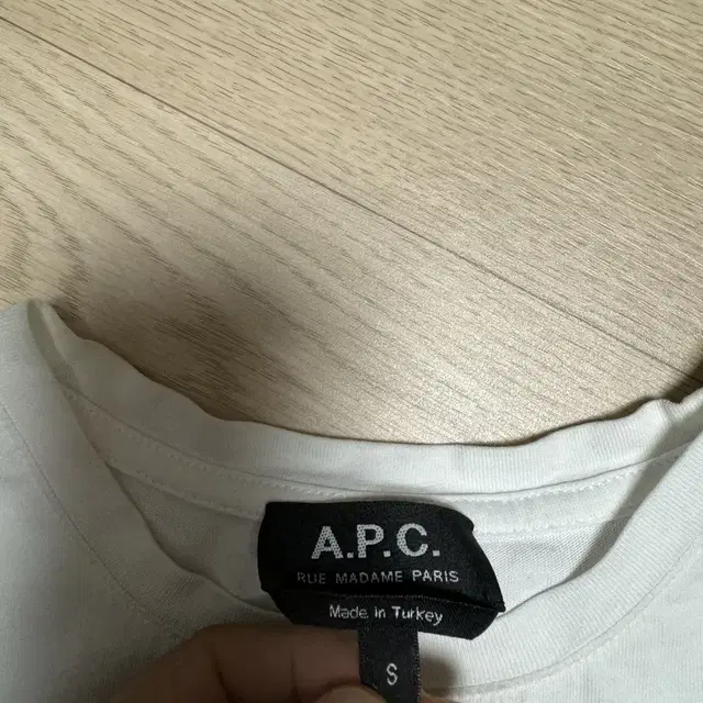 A.P.C  여성 반팔 S