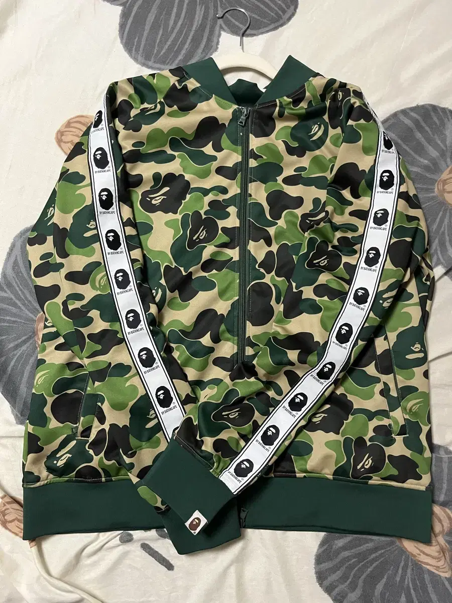 [NEW] Vape Camo Jersey XL Zip Up