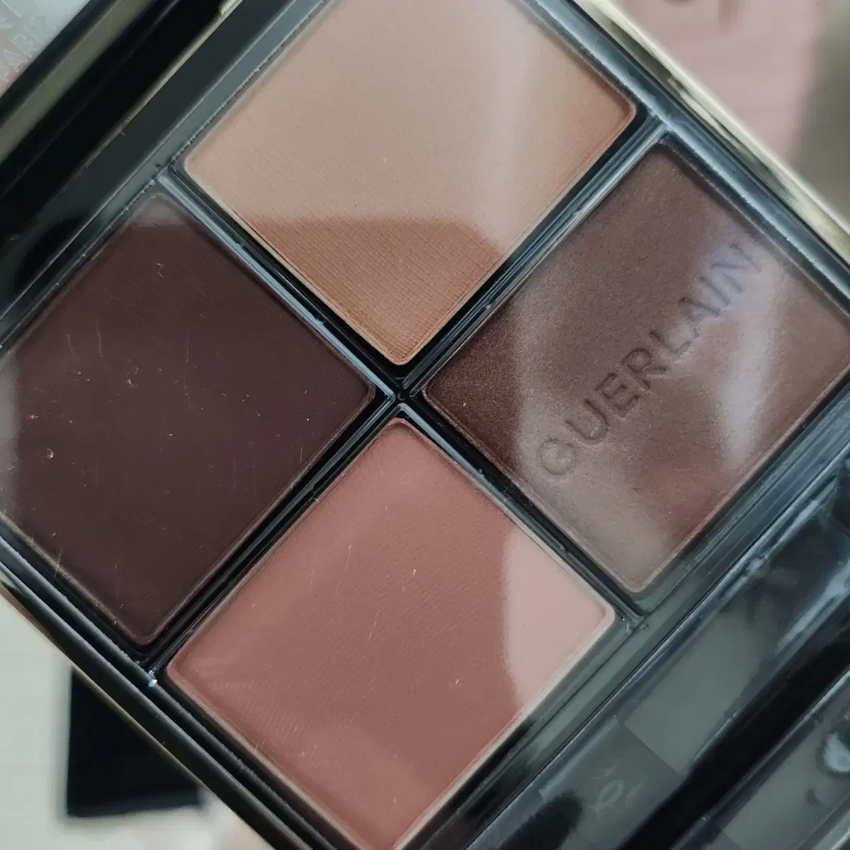 New product Guerlain 4-color shadow palette